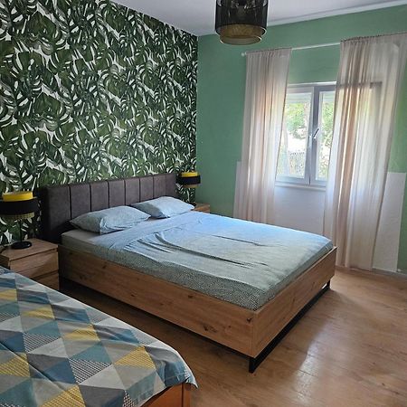 Apartmani Ljuba Rogoznica  Exterior foto